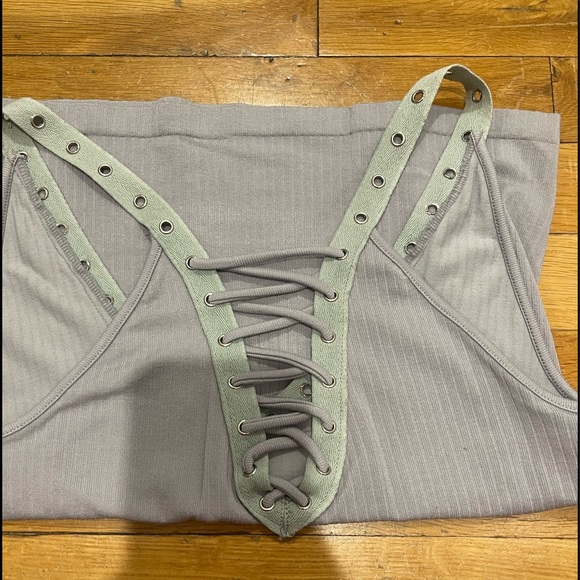 LF STORES Furst of a kind Vintage Criss Cross Hole Top - Picture 4 of 5